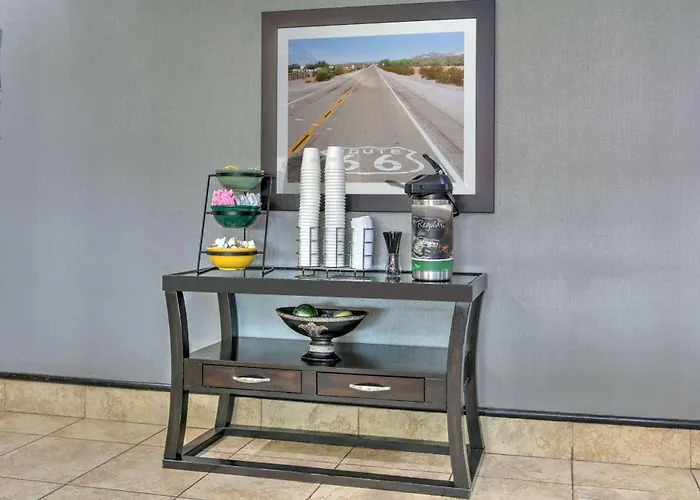 La Quinta By Wyndham Airport / Expo Square