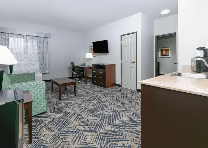 La Quinta By Wyndham Airport / Expo Square Hotel Tulsa