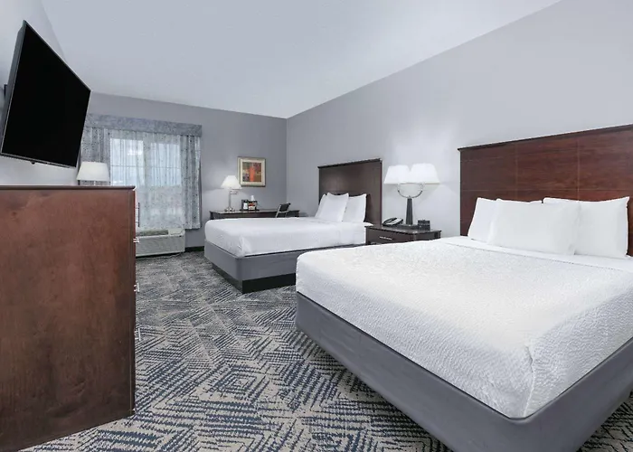 La Quinta By Wyndham Airport / Expo Square Tulsa