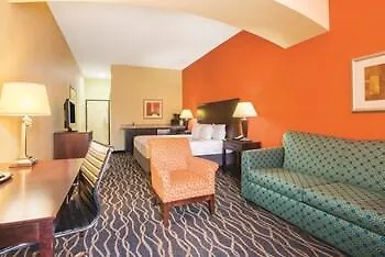 Hotel La Quinta By Wyndham Airport / Expo Square 3*