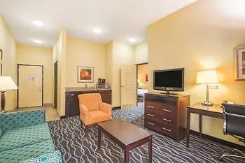 La Quinta By Wyndham Airport / Expo Square Hotel
