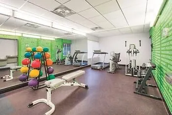 Hotel La Quinta By Wyndham Airport / Expo Square 3*