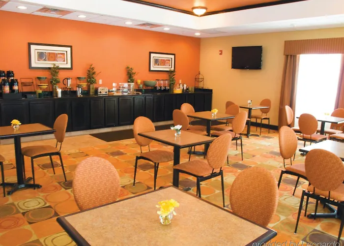 La Quinta By Wyndham Airport / Expo Square Tulsa